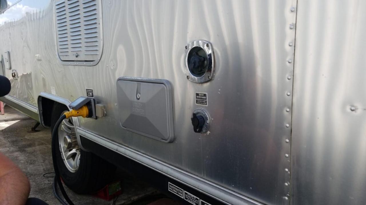 Airstream In The Center Of It All 마이애미 외부 사진