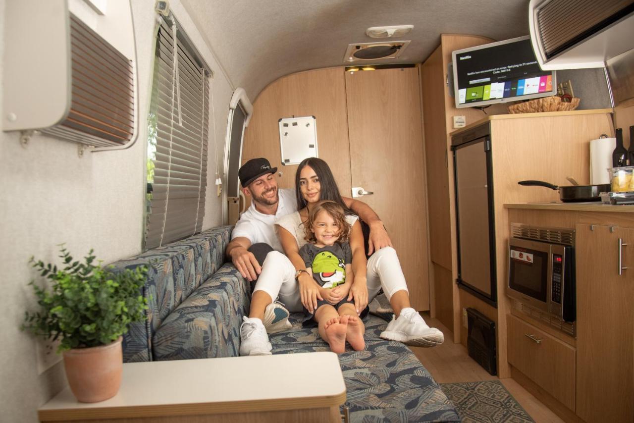 Airstream In The Center Of It All 마이애미 외부 사진
