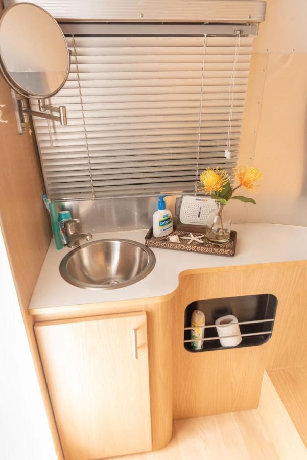 Airstream In The Center Of It All 마이애미 외부 사진